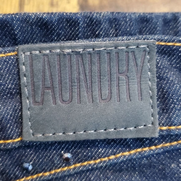 Laundry Dark Wash Blue Denim Zipfly Cotton Blend Skirt with Rhinestones Size 12 - Picture 10 of 15